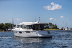 SwiftTrawler41 Sedan 2020年式　New arraival