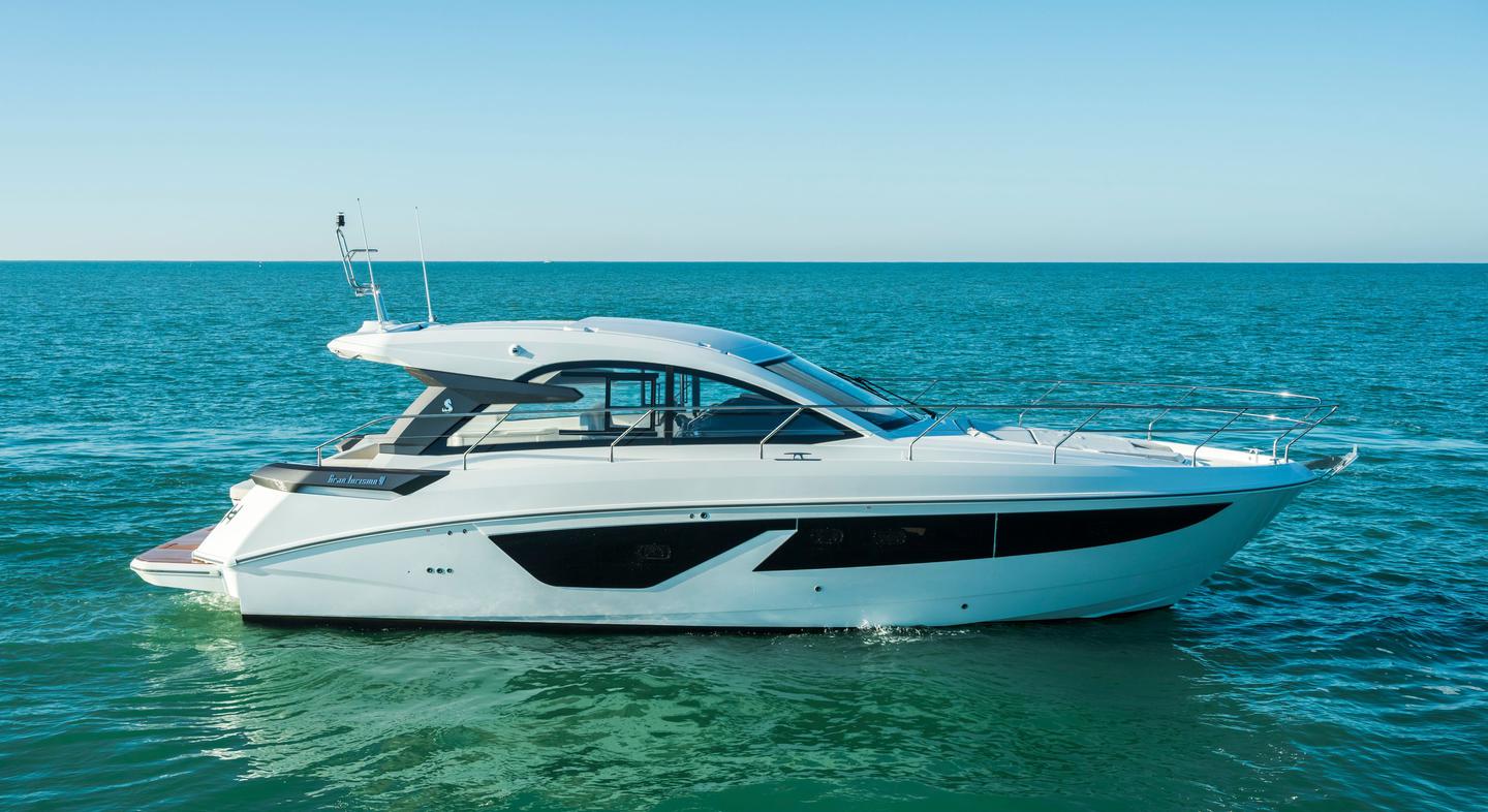 BENETEAU Gran Turismo 41 在庫艇　入荷のお知らせ